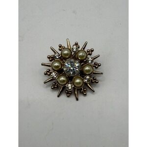 Vintage Gold Tone Starburst Brooch with Rhinestones – Mid Century Statement Pin